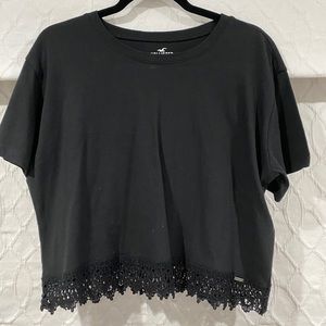 Black cropped hollister shirt